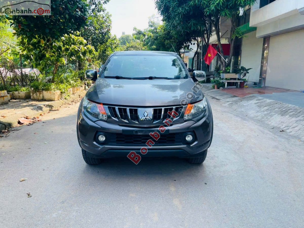 Mitsubishi Triton 4x2 AT 2019 - 380 Triệu