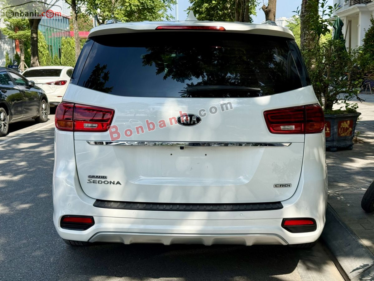 Xe 
			
							Kia Sedona 
						Platinum D 
						2018
						- 640 Triệu 4