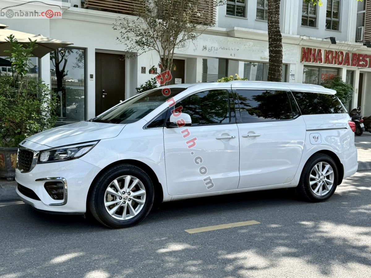 Kia Sedona Platinum D 2018 - 640 Triệu 2