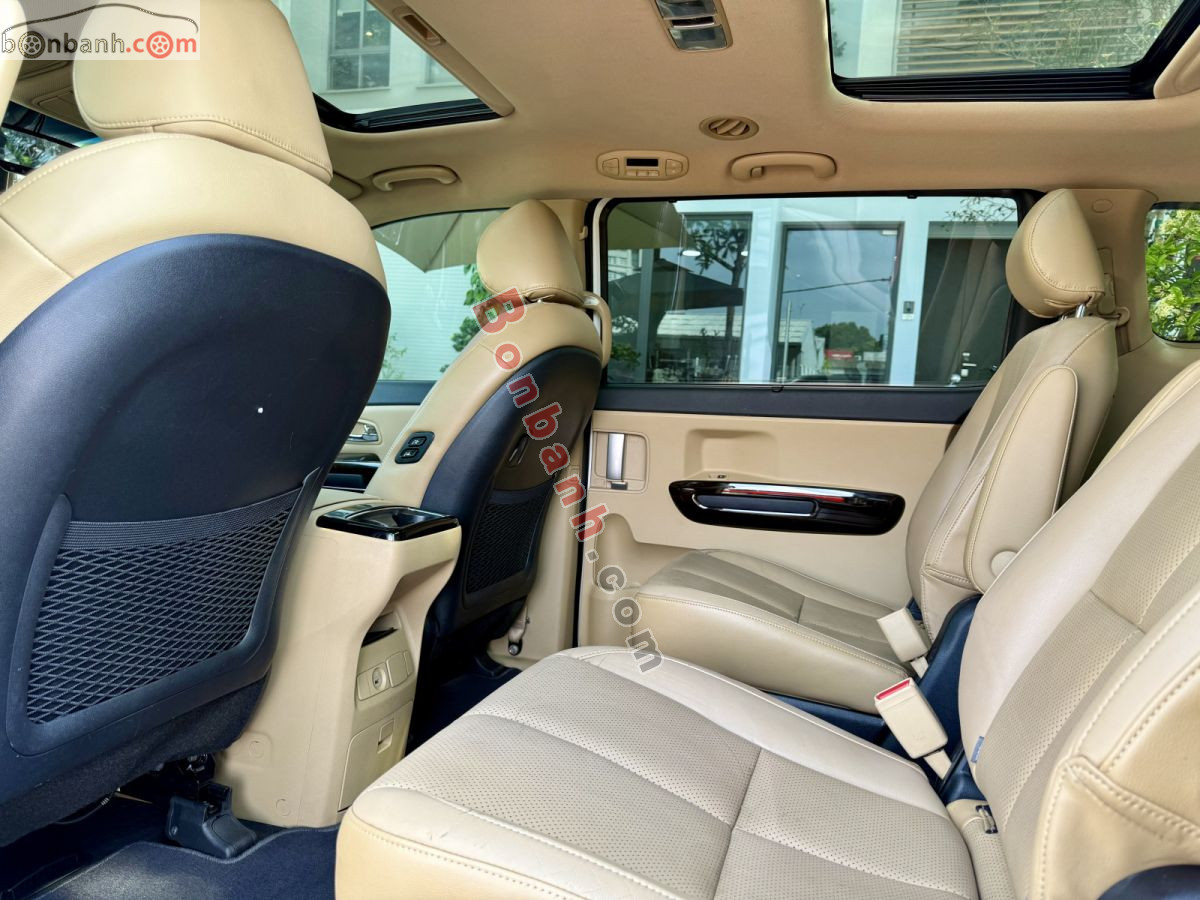Kia Sedona Platinum D 2018 - 640 Triệu 8