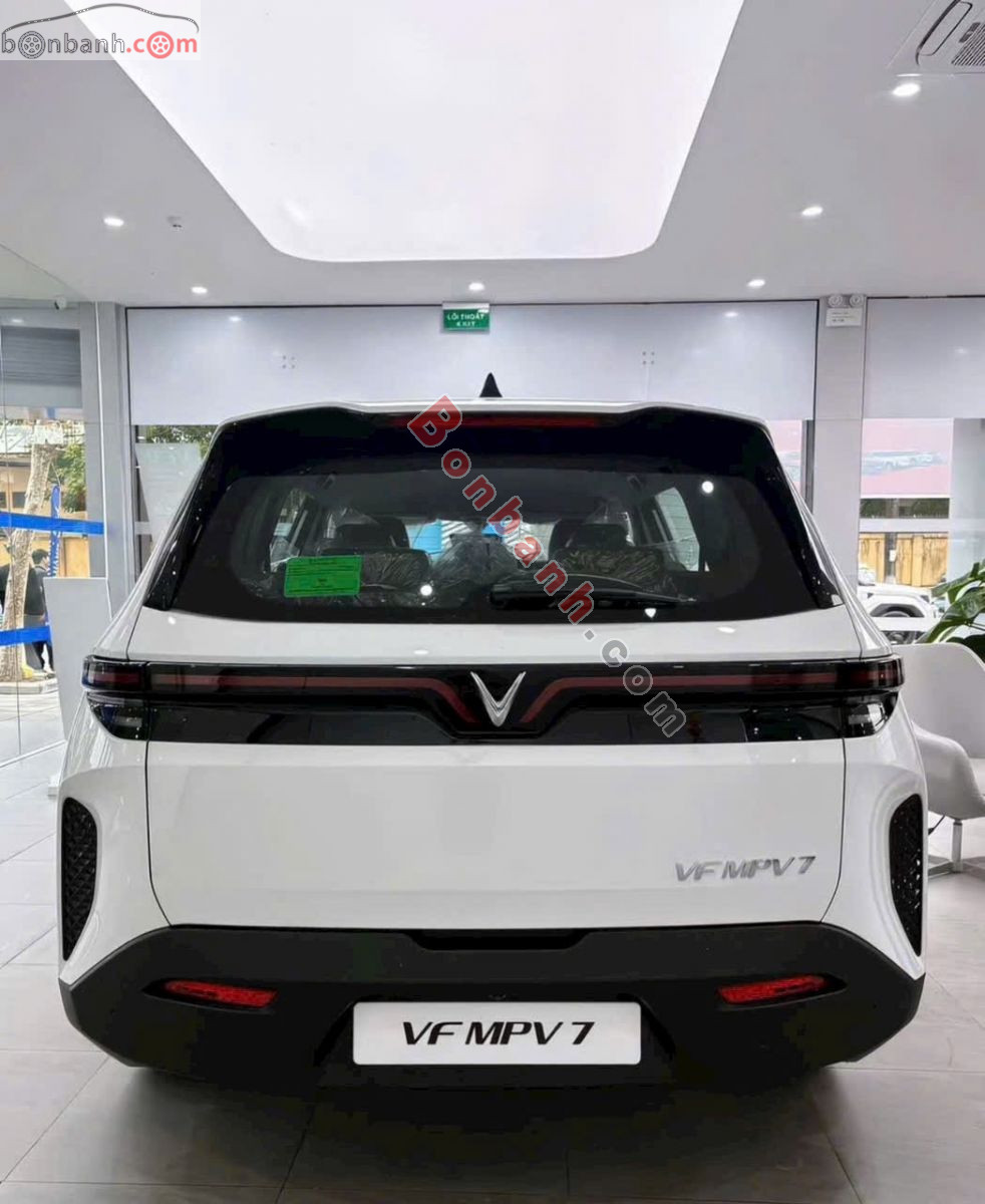 VinFast VF MPV 7 AT 2026 - 670 Triệu 3