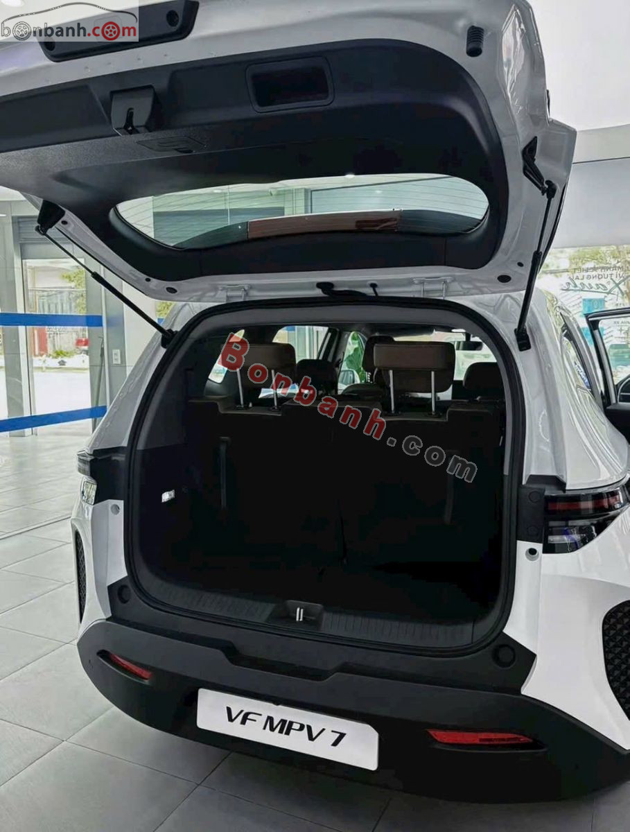 VinFast VF MPV 7 AT 2026 - 670 Triệu 4