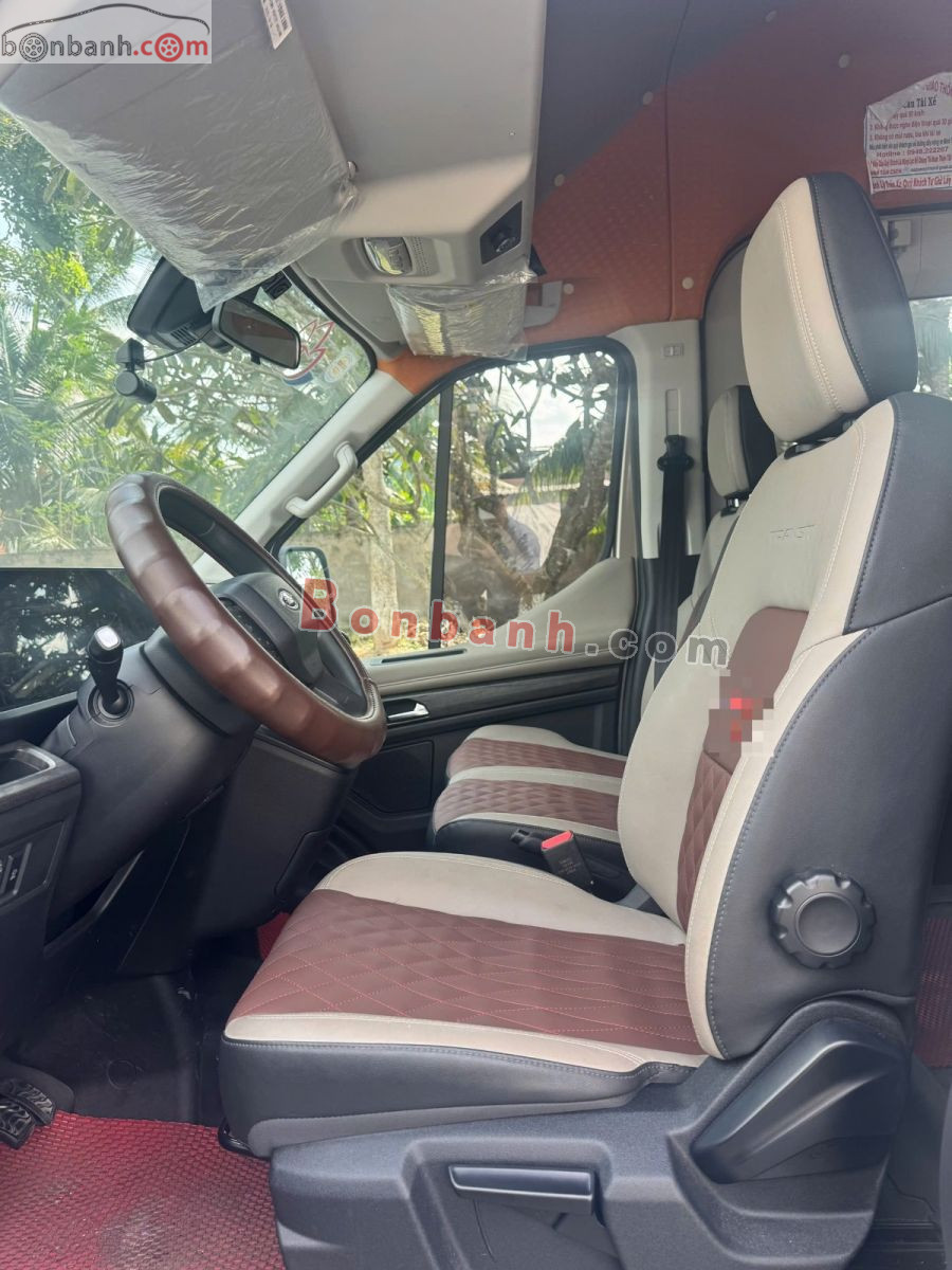 Ford Transit Premium+ 2025 - 920 Triệu 2
