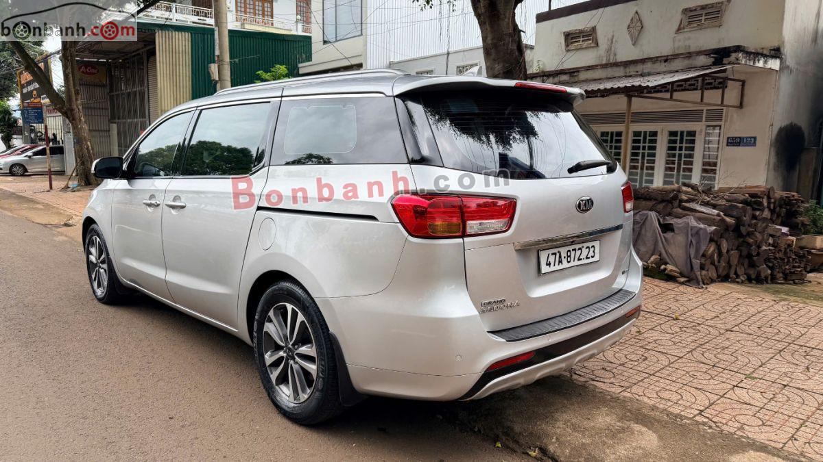Kia Sedona 2.2L DATH 2017 - 500 Triệu 4