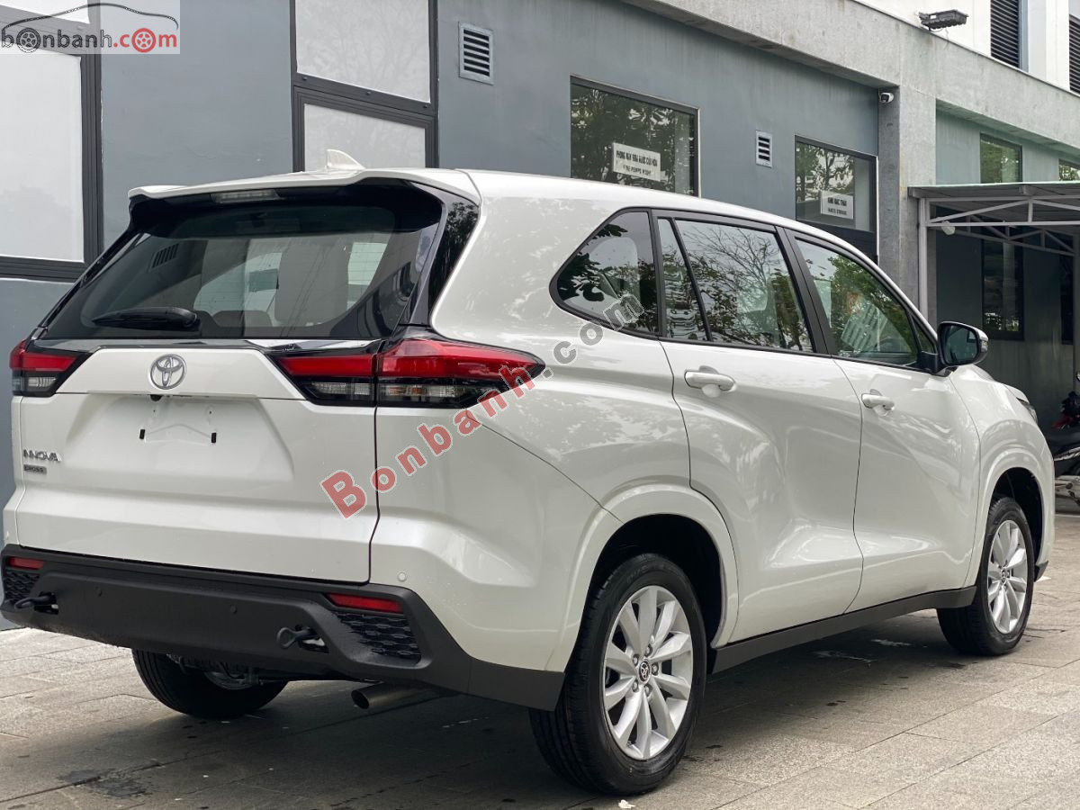 Toyota Innova Cross 2.0V CVT 2026 - 785 Triệu 4