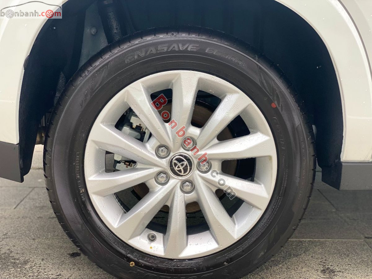 Toyota Innova Cross 2.0V CVT 2026 - 785 Triệu 9