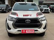 Bán xe Toyota Hilux 2021 2.4L 4x2 MT giá 568 Triệu - TP HCM