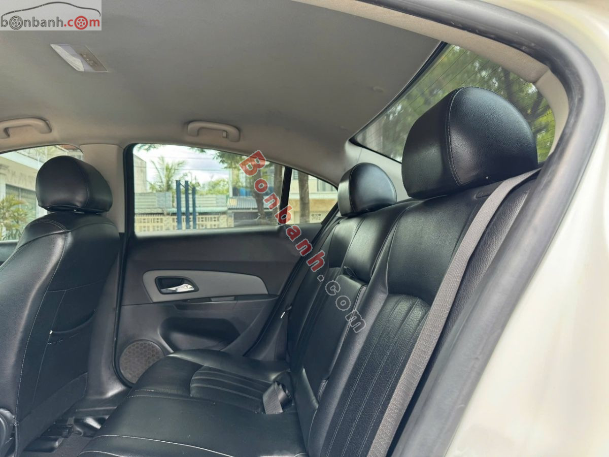 Chevrolet Cruze LS 1.6 MT 2015 - 208 Triệu 9
