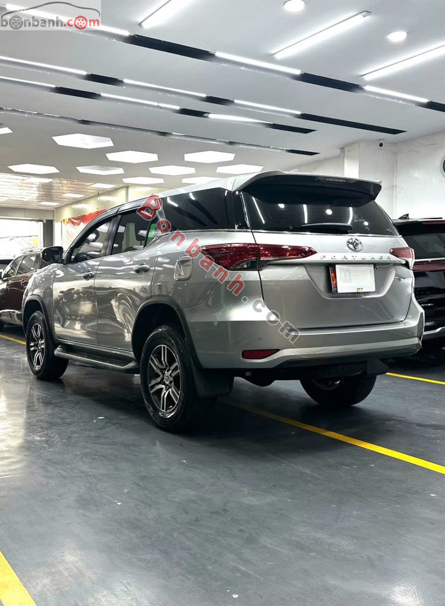Toyota Fortuner 2.4G 4x2 MT 2020 - 715 Triệu 3