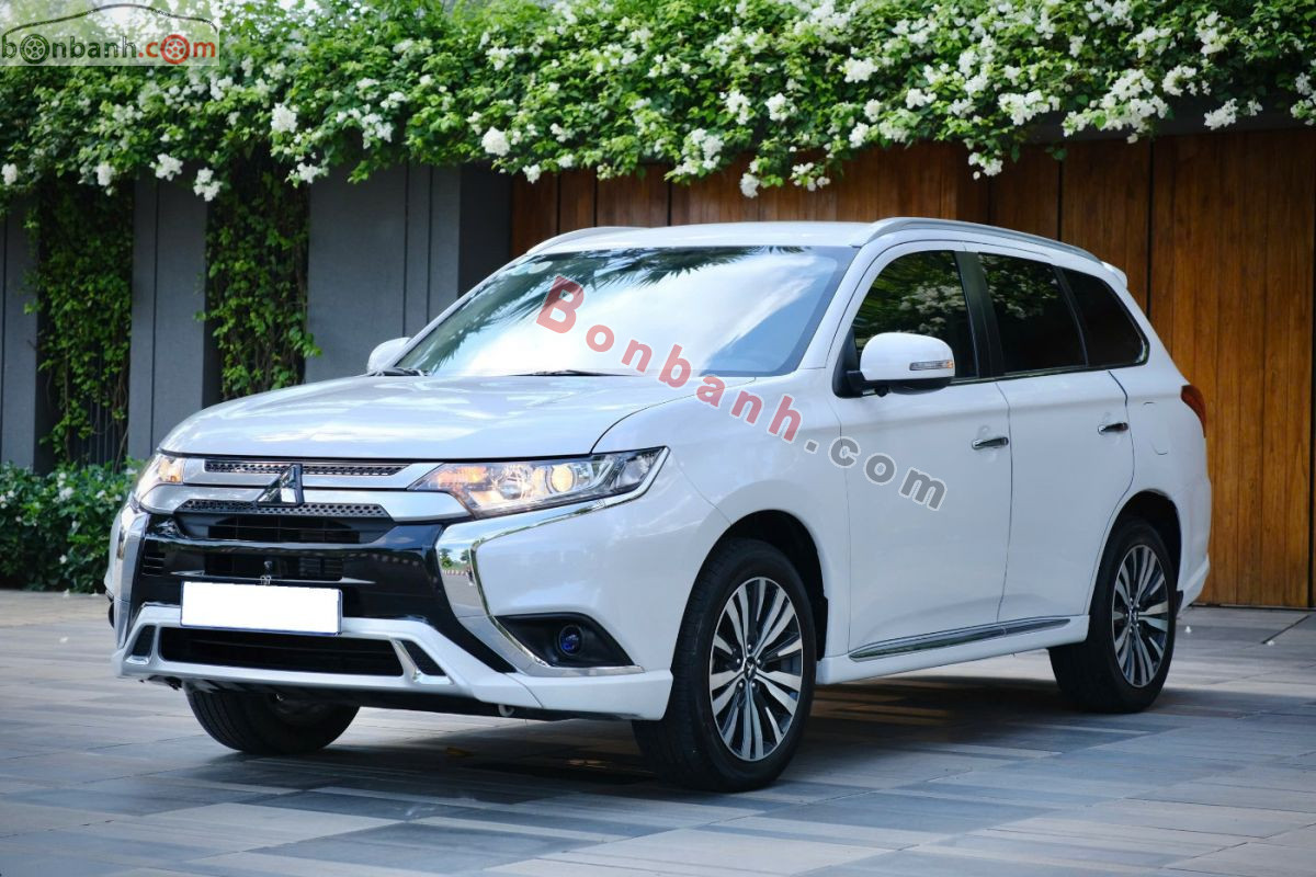 Mitsubishi Outlander 2.0 CVT 2023 - 649 Triệu 3