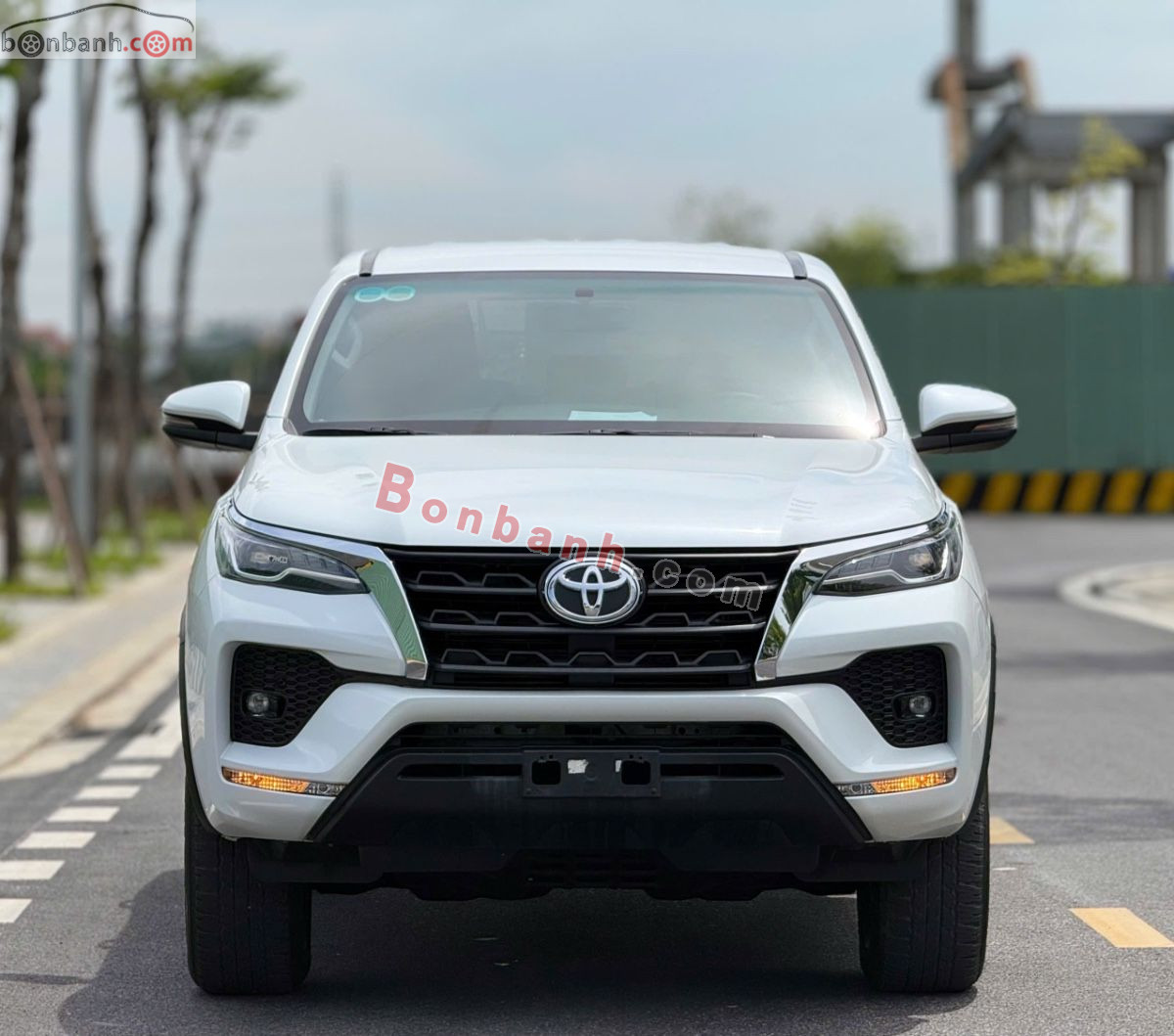 Toyota Fortuner 2.4L 4x2 AT 2024 - 988 Triệu