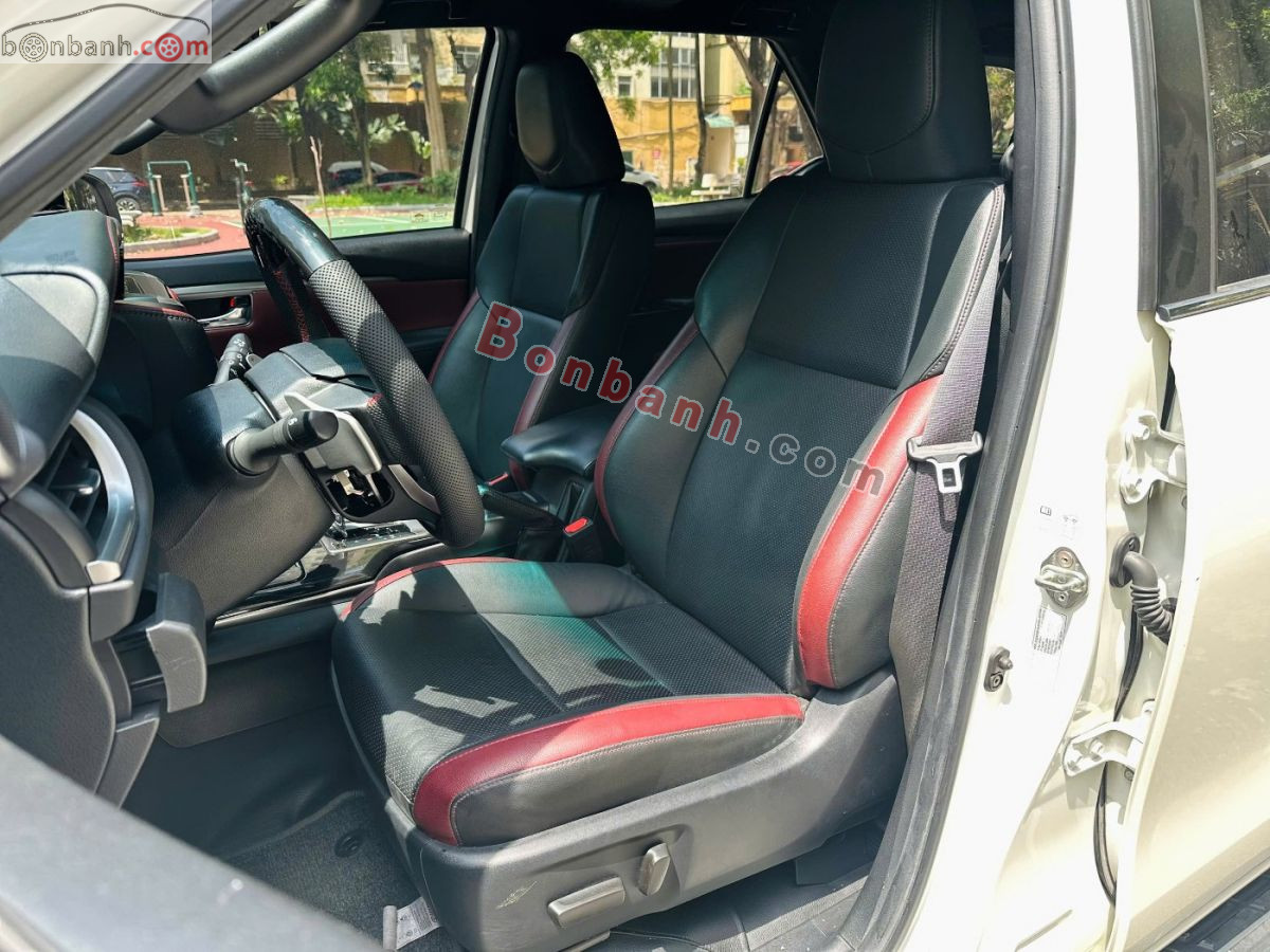 Toyota Fortuner 2.4G 4x2 AT Legender 2021 - 955 Triệu 7