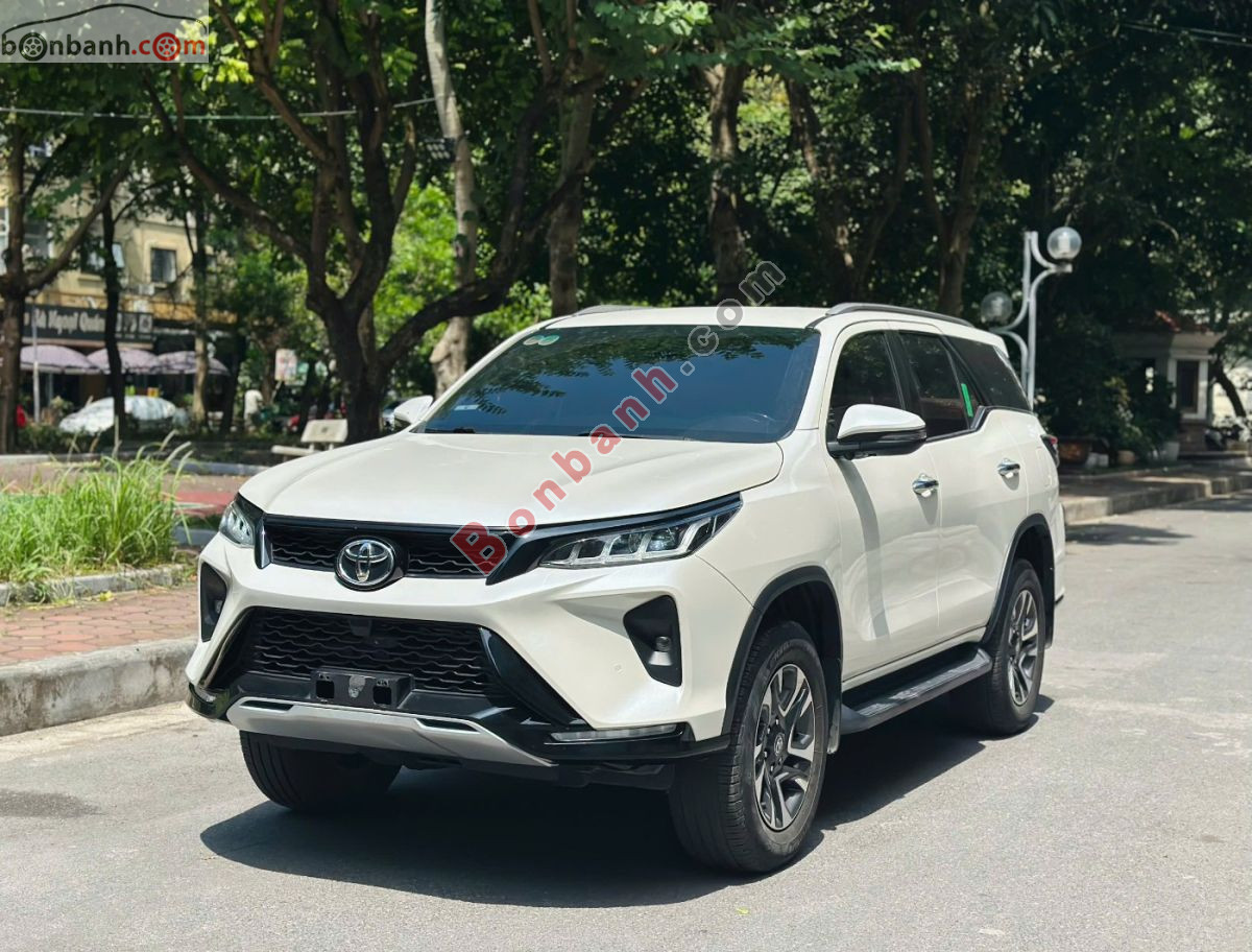 Toyota Fortuner 2.4G 4x2 AT Legender 2021 - 955 Triệu