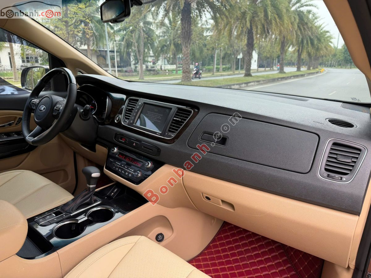Kia Sedona 2.2 DAT Luxury 2019 - 625 Triệu 10