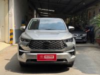 Bán xe Toyota Innova 2024 Cross HEV 2.0 CVT giá 950 Triệu - TP HCM