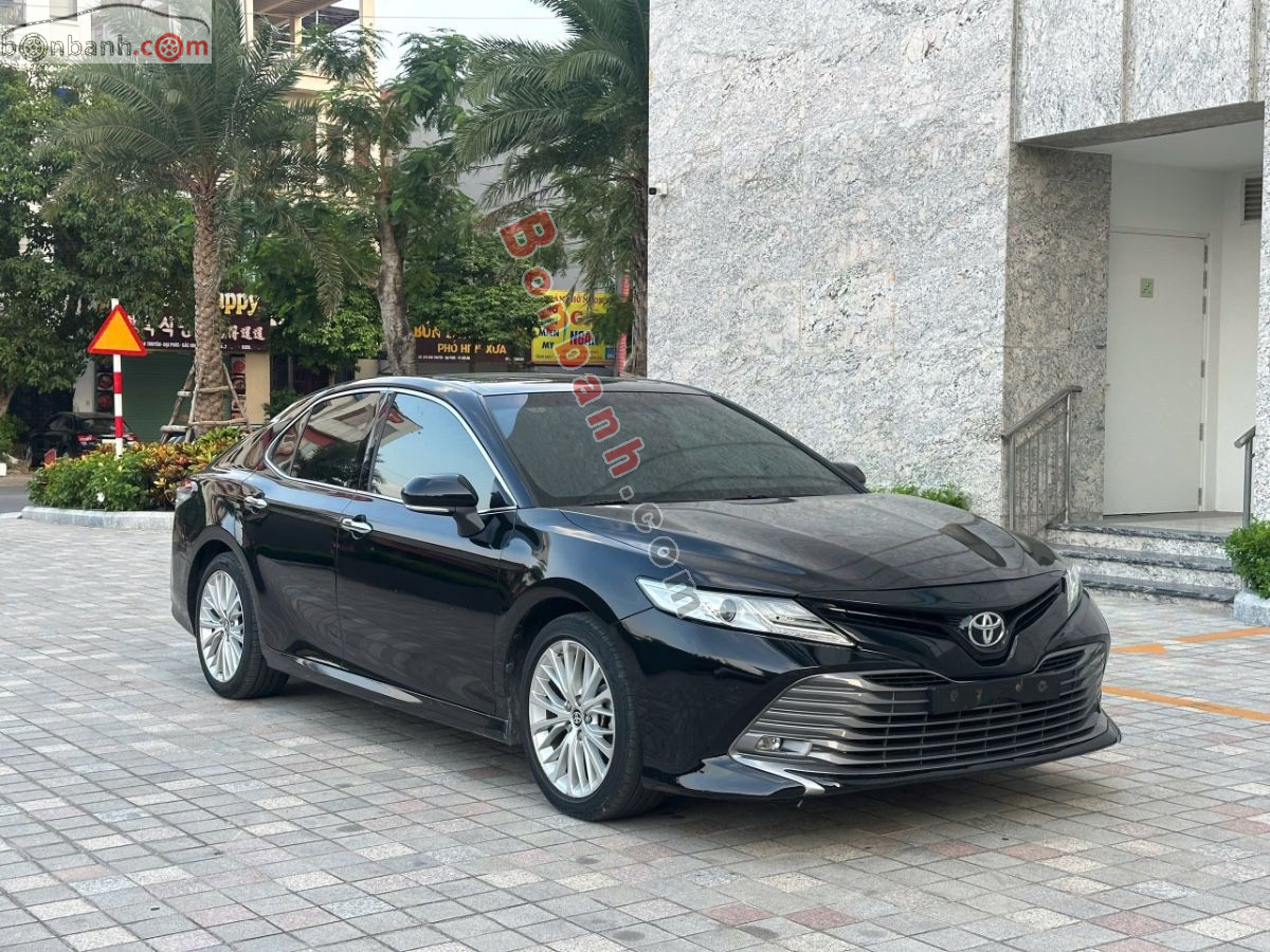 Toyota Camry 2.5Q 2020 - 779 Triệu 2