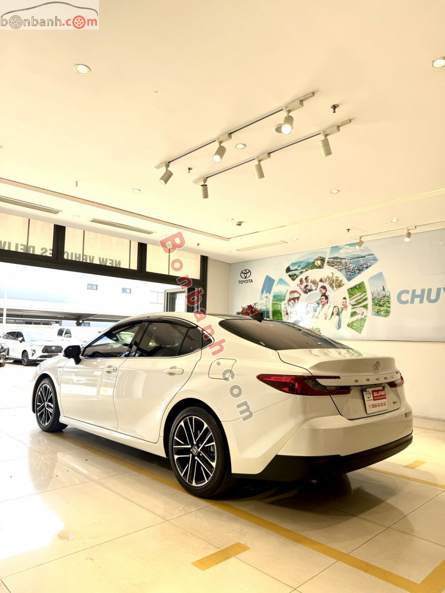 Toyota Camry 2.5 HEV Top 2025 - 1 Tỷ 420 Triệu 4