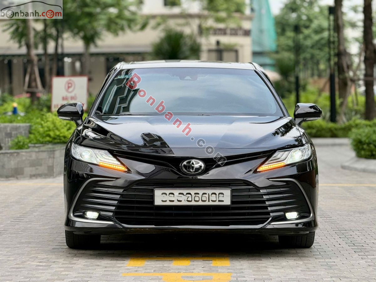 Toyota Camry 2.0Q 2021 - 939 Triệu