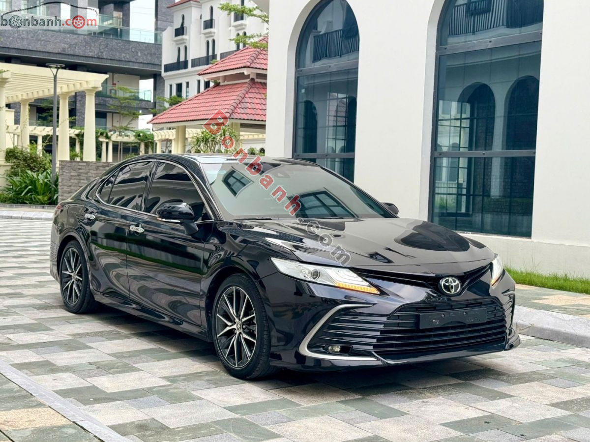Toyota Camry 2.0Q 2021 - 939 Triệu 2