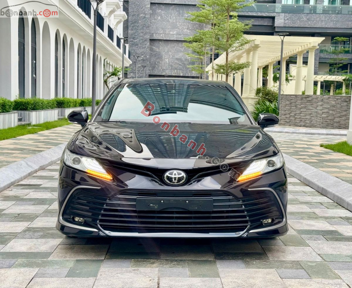 Toyota Camry 2.0Q 2021 - 939 Triệu