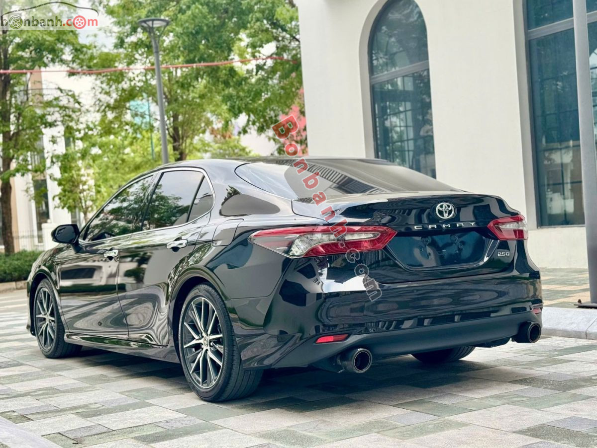 Toyota Camry 2.0Q 2021 - 939 Triệu 4