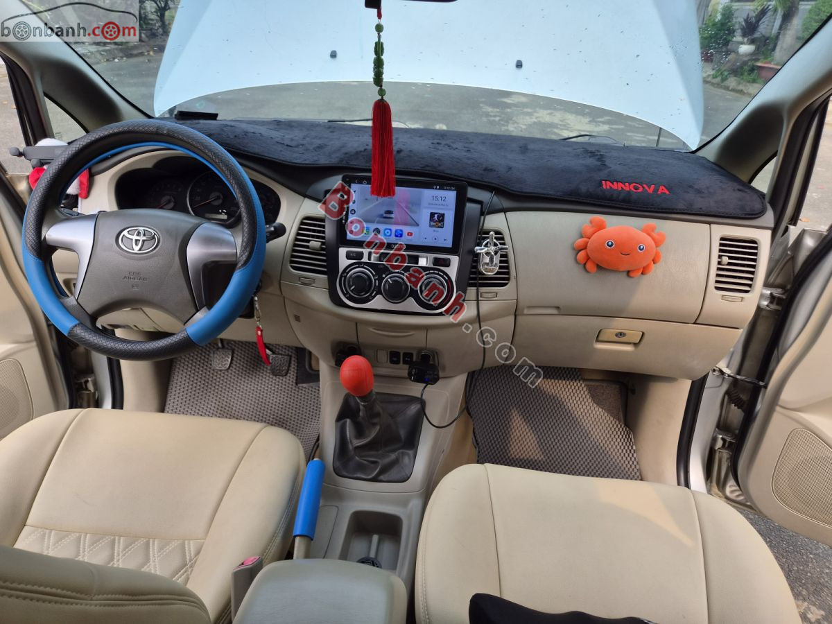 Toyota Innova 2.0E 2015 - 245 Triệu 6
