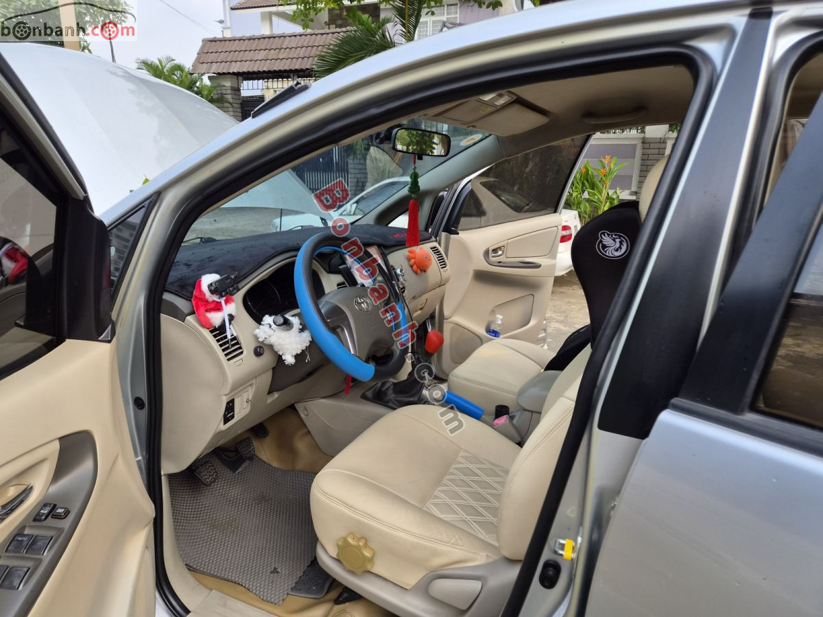 Toyota Innova 2.0E 2015 - 245 Triệu 8