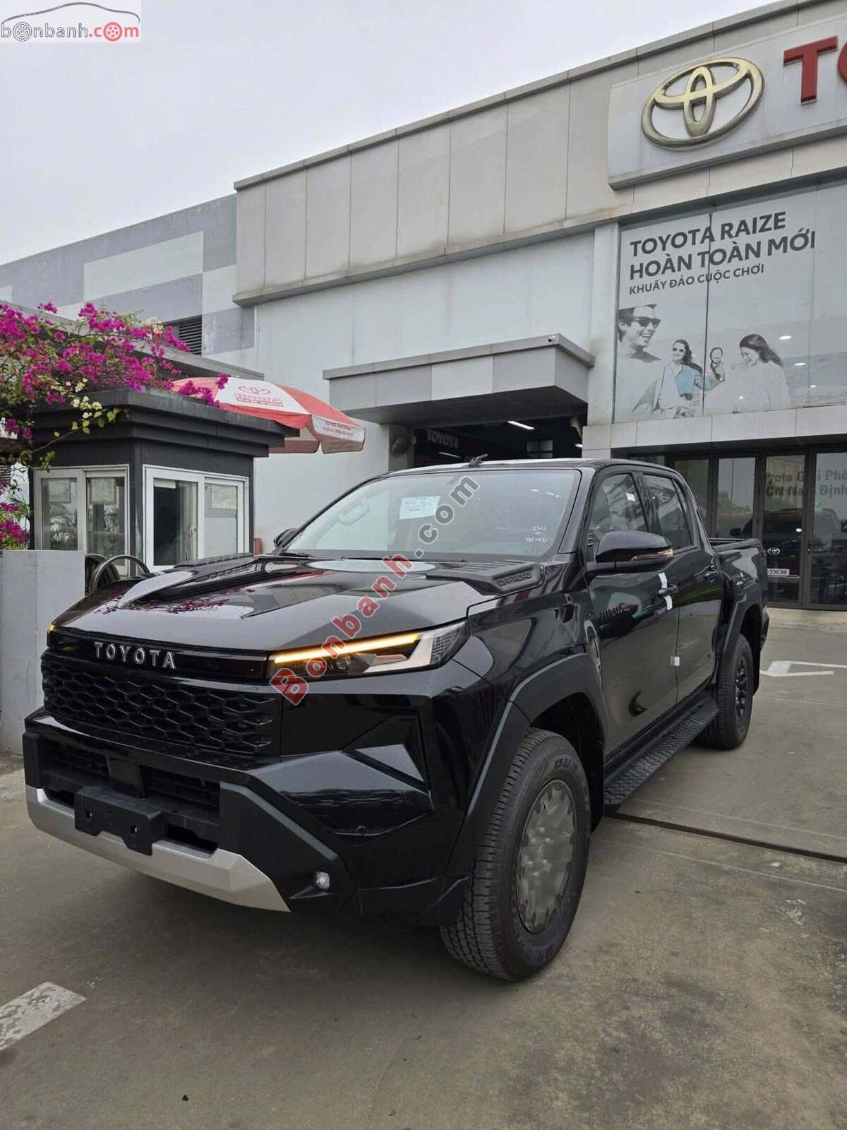 Toyota Hilux Pro 2.8L 4x2 AT 2026 - 667 Triệu 5