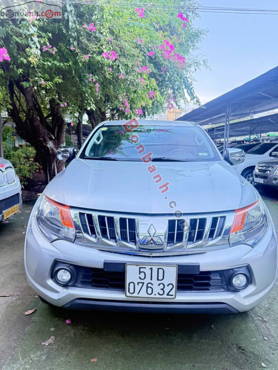 Mitsubishi Triton 4x2 AT 2016 - 320 Triệu