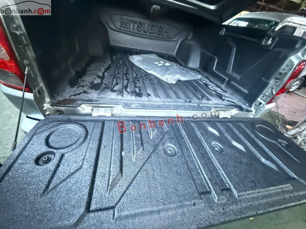 Mitsubishi Triton 4x2 AT 2016 - 320 Triệu 7