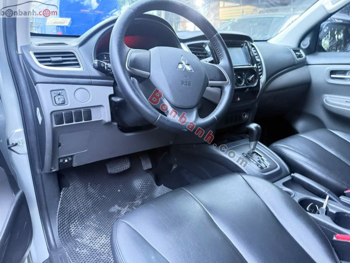 Mitsubishi Triton 4x2 AT 2016 - 320 Triệu 3