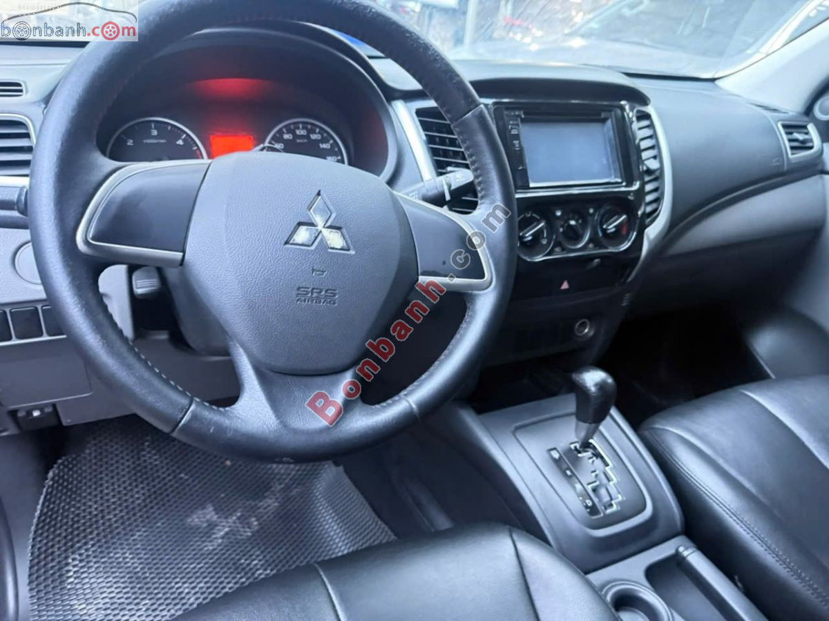 Mitsubishi Triton 4x2 AT 2016 - 320 Triệu 4
