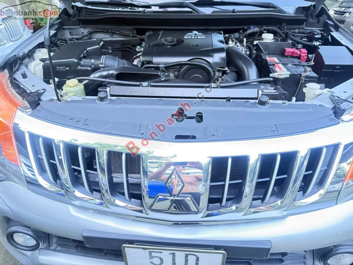 Mitsubishi Triton 4x2 AT 2016 - 320 Triệu 10