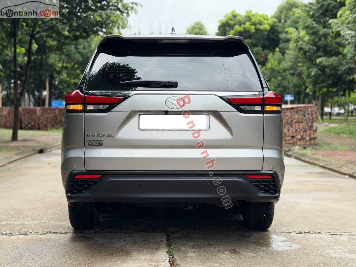Toyota Innova Cross 2.0V CVT 2025 - 820 Triệu 4