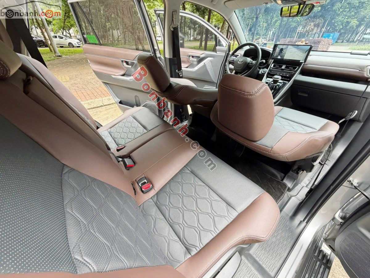 Toyota Innova Cross 2.0V CVT 2025 - 820 Triệu 8