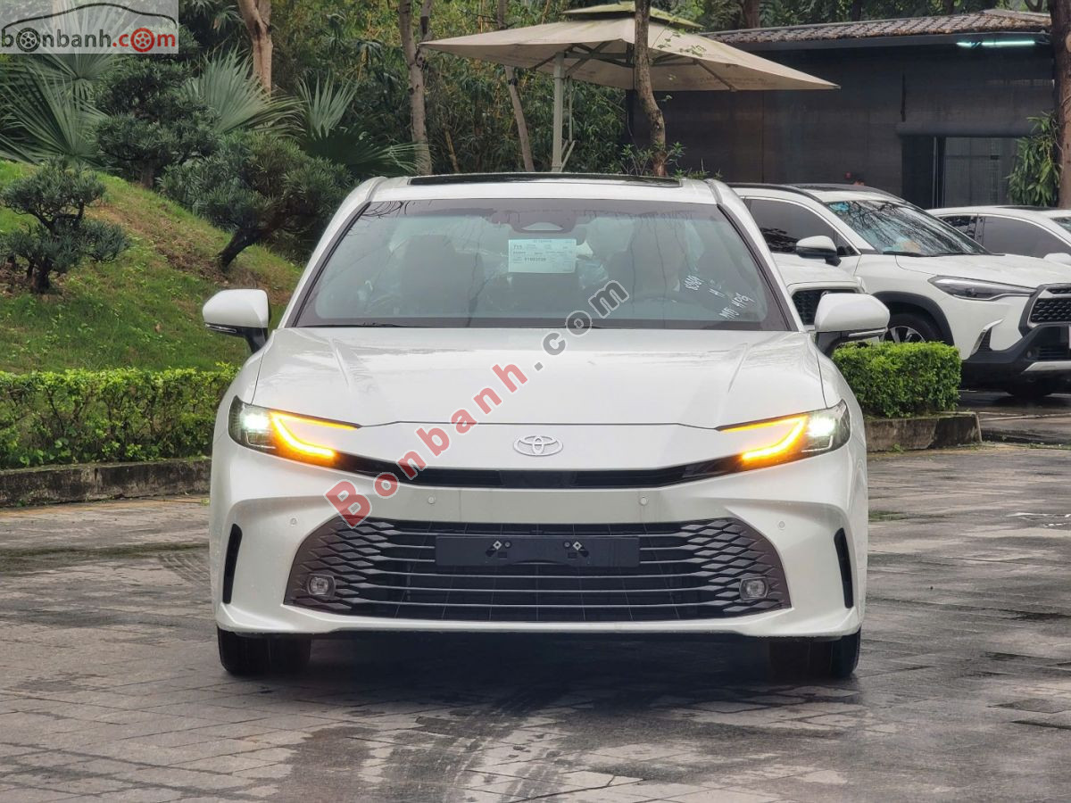 Toyota Camry 2.5 HEV Mid 2026 - 1 Tỷ 332 Triệu 2