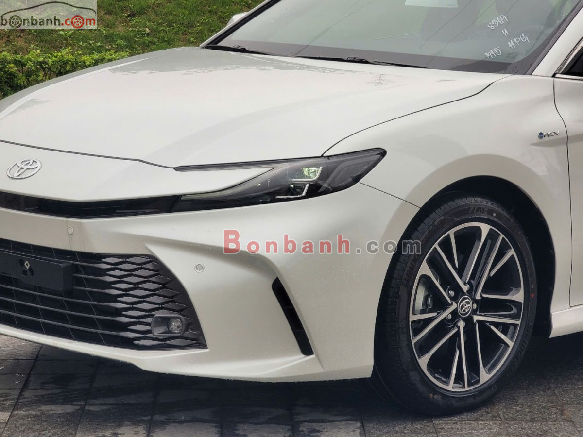 Toyota Camry 2.5 HEV Mid 2026 - 1 Tỷ 332 Triệu 6