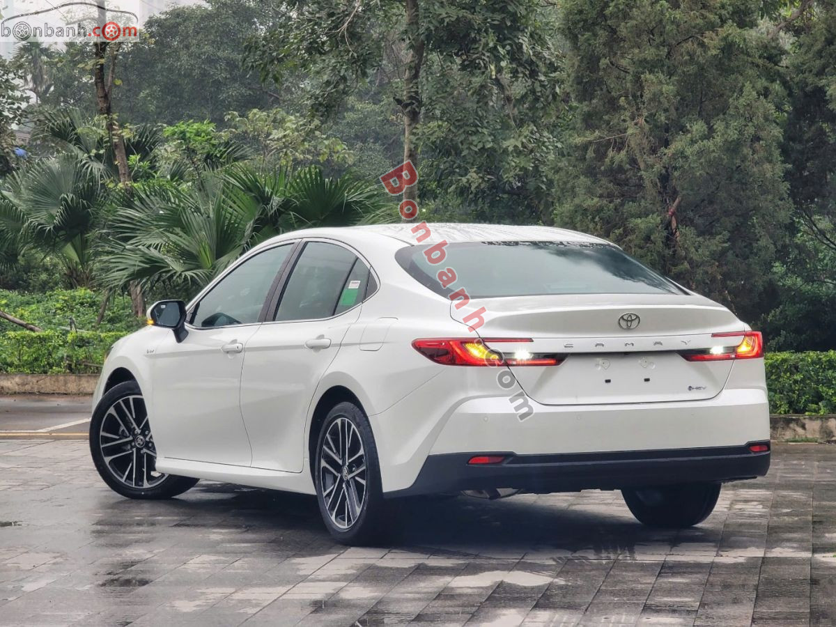 Toyota Camry 2.5 HEV Mid 2026 - 1 Tỷ 332 Triệu 5