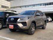 Bán xe Toyota Fortuner 2021 2.7V 4x2 AT giá 900 Triệu - TP HCM