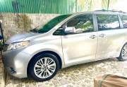 Bán xe Toyota Sienna 2011 LE 3.5 giá 820 Triệu - TP HCM