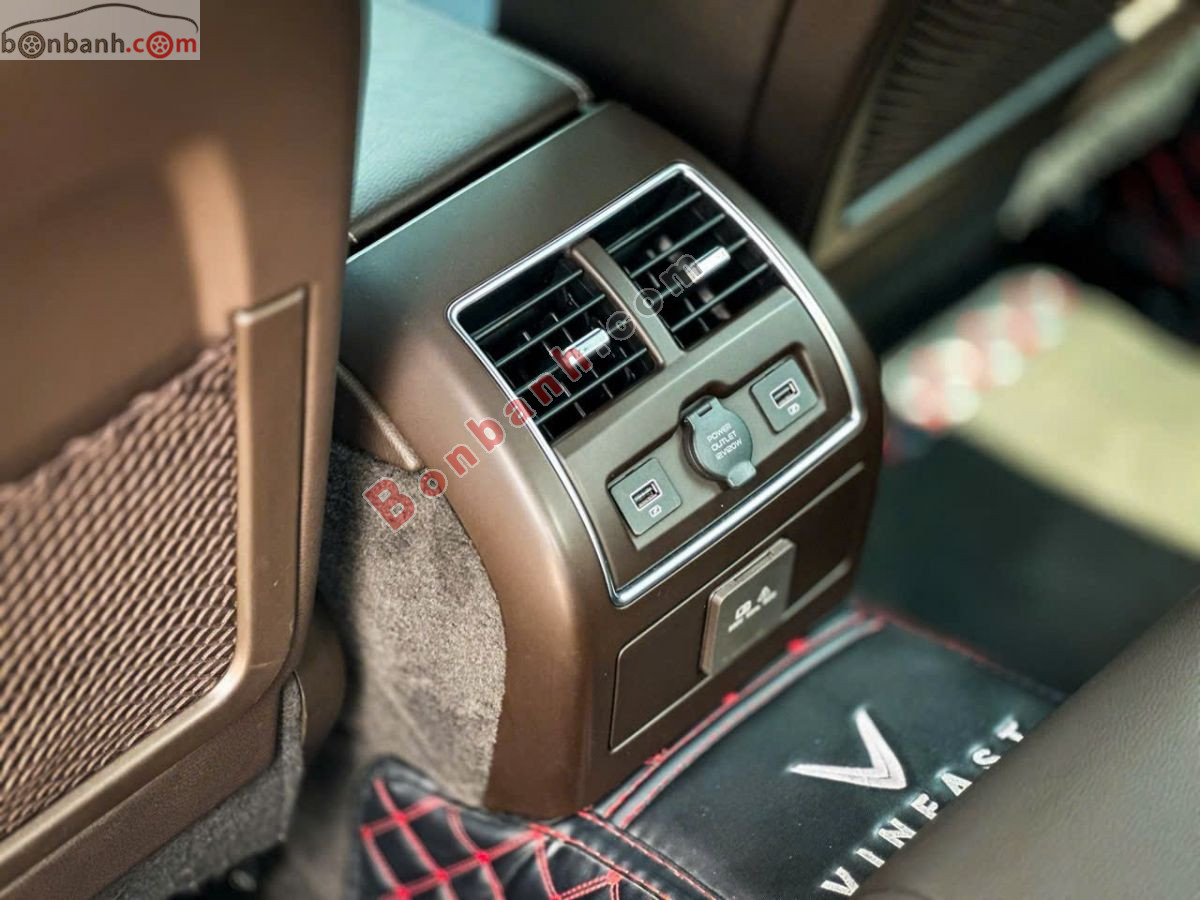 VinFast Lux A 2.0 Base 2.0 AT 2021 - 505 Triệu 9