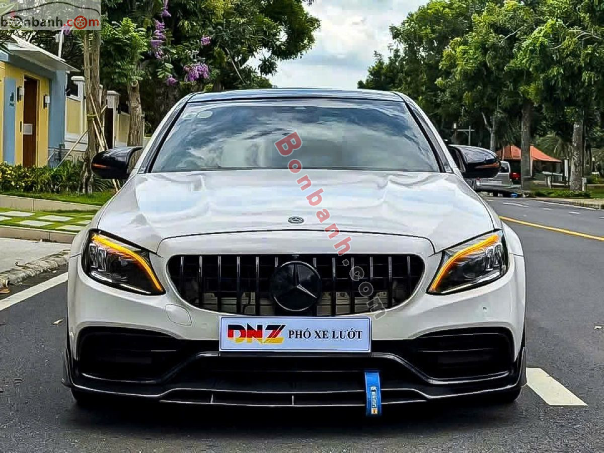 Mercedes Benz C class C300 AMG 2022 - 1 Tỷ 99 Triệu
