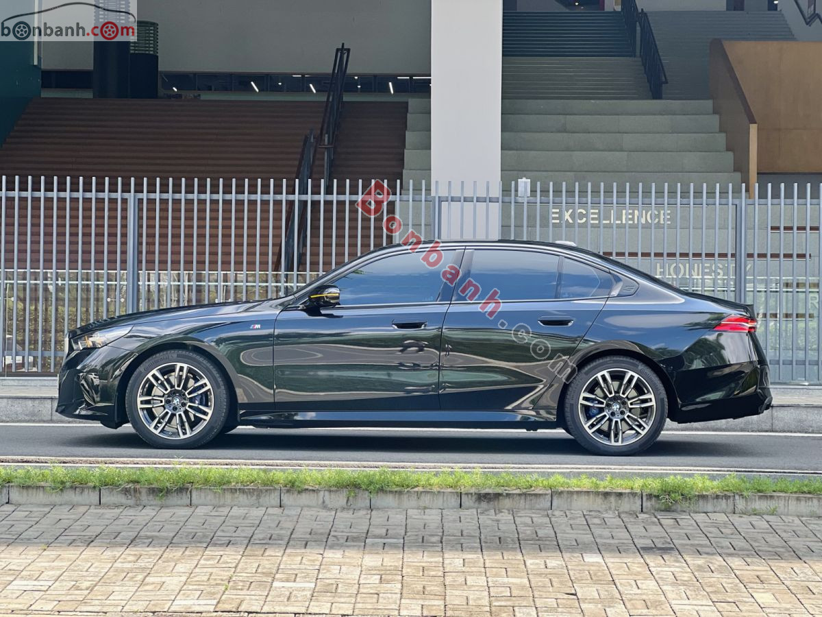 BMW 5 Series 530i M Sport 2025 - 2 Tỷ 699 Triệu 2