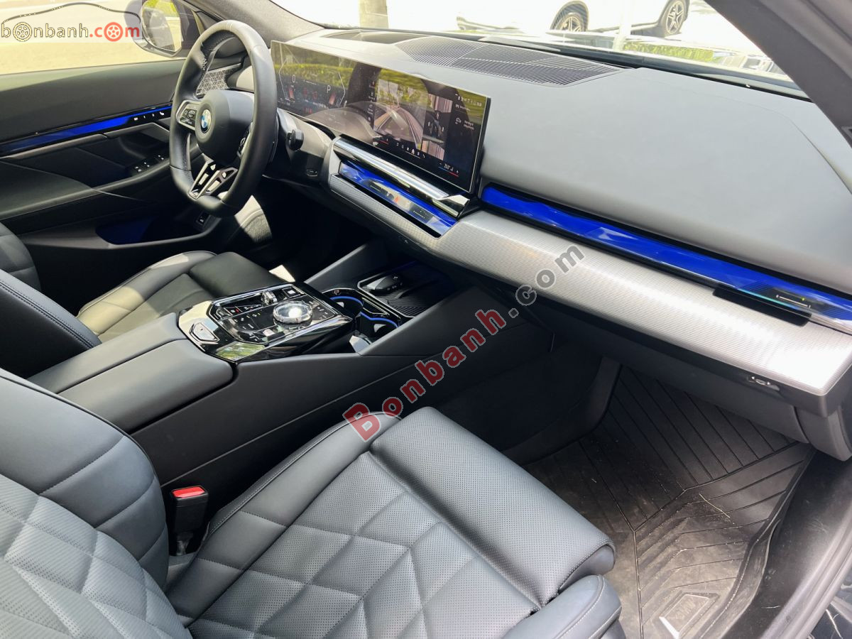 BMW 5 Series 530i M Sport 2025 - 2 Tỷ 699 Triệu 9