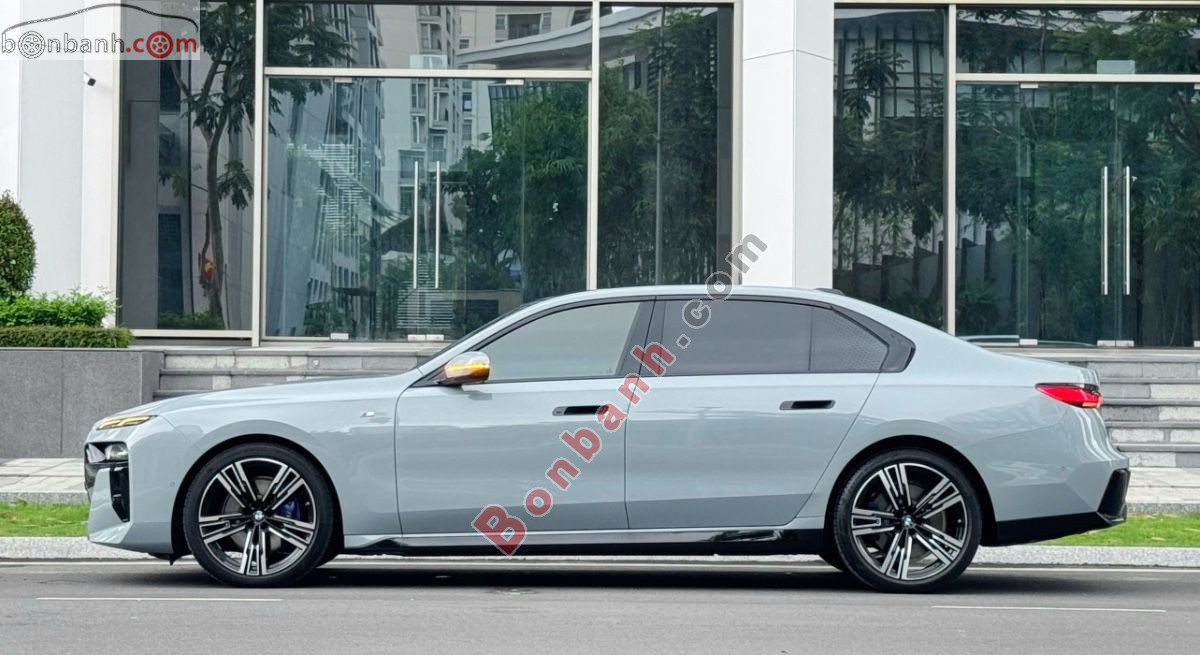 BMW 7 Series 735i M Sport 2023 - 3 Tỷ 599 Triệu 2
