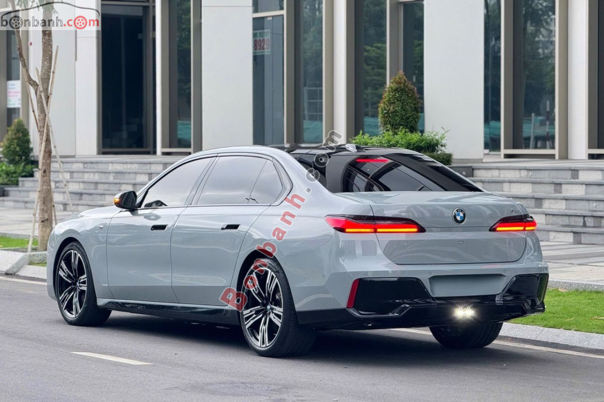 BMW 7 Series 735i M Sport 2023 - 3 Tỷ 599 Triệu 3