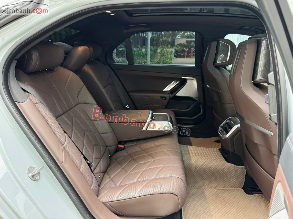 BMW 7 Series 735i M Sport 2023 - 3 Tỷ 599 Triệu 9