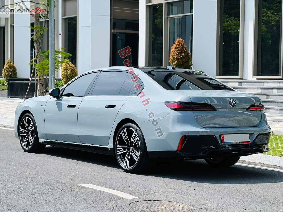 BMW 7 Series 735i M Sport 2023 - 3 Tỷ 599 Triệu 3