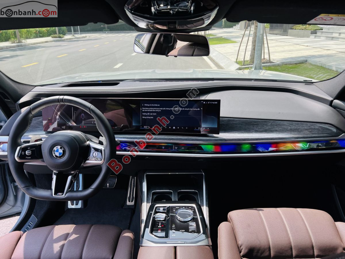 BMW 7 Series 735i M Sport 2023 - 3 Tỷ 599 Triệu 4