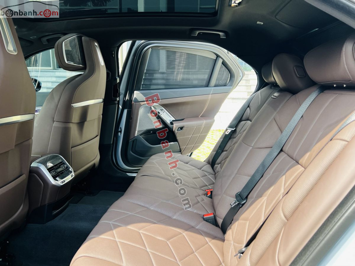BMW 7 Series 735i M Sport 2023 - 3 Tỷ 599 Triệu 10
